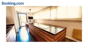 Lovely penthouse condo with pool - Image 4
