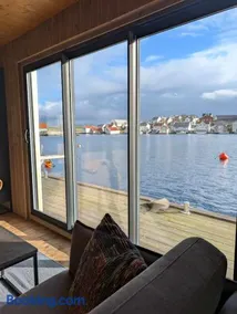 Kvitsøy Sea Lodge 2 - Image 1