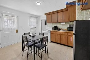 Charming 2-Bedroom, 1-Bath Getaway - Image 1