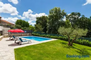 Villa Zoro with a lovely garden and a private POOL in the middle of Istria - Image 1