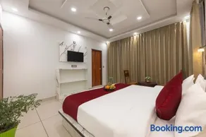 The Hilltop Retreat Hotel - Image 2