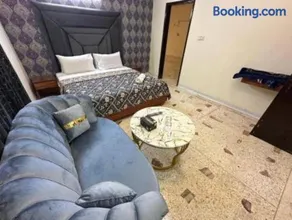 Paradise Guest House DHA - Image 3