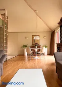 Exklusives Ferienhaus Conradshöh mit Sauna und Terrasse - Image 3