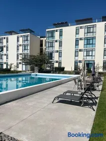 Gran departamento con alberca, terraza y vista a lago en Lago Luna - 5 minutos de Chante Spa - Image 1