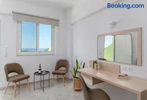 V&C Paradise Apartments - Image 4