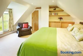 Rampisham Hill Farm Barn - Image 4