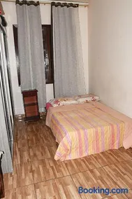 Casa com Quarto Duplo com Banheiro Privativo - Image 5