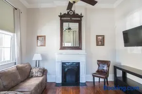 Crescent City Cottage - Image 1
