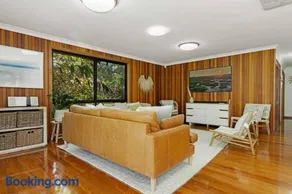 20 Steps - Beachfront Home - Stunning & Stylish - North of Byron - Image 3