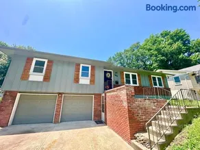 Cozy Family House 5 mins From Chiefs & Royals Stadium - Image 2
