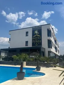 Hotel Del Ponte - Image 1
