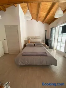 Happy Nest - Image 1