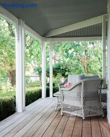 The main homestead at Glenrock Gardens - Image 2
