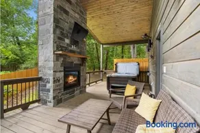 Escape to Tranquility - Hot Tub - BBQ - Pets - Image 3