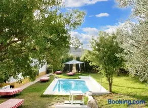Exceptional villa with pool in Villanueva del Trabuco - Image 2