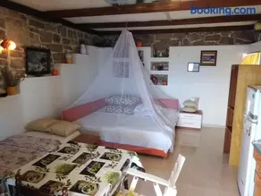 Robinson House Julija First Row Hvar - Image 3