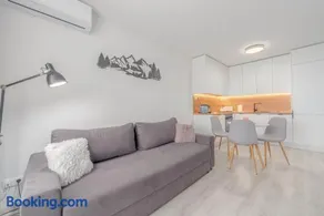 SkyFlat Bratislava-New Apartment near Airport - Image 1