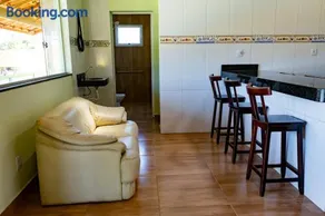 Casa bem equipada com piscina,churrasqueira e WiFi - Image 4