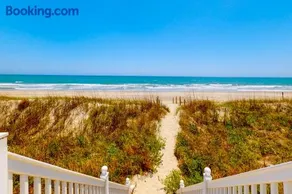 Oceanfront, 1st-Floor Condo with Deck, Ocean Views, WiFi, W/D & Shared Pool - Image 3