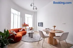Urban Chic Apartment in the Heart of Mechelen - Image 1