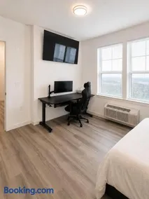 Private Room Near MetLife Stadium & NYC & Parking - Image 2