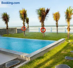 Phan Thiet Beachfront Garden Villa - Image 1