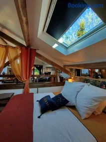 Gîte du Roy Chassaignas Un refuge calme et romantique à 25 min des grottes de Lascaux - Image 1