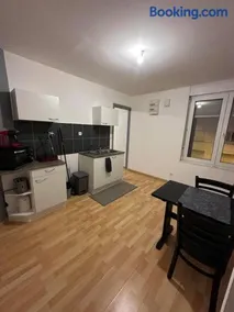 DUPLEX DE 70m2 - 2 Bedrooms - Image 2