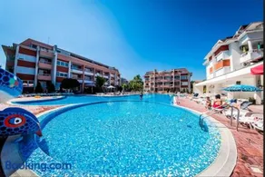 Sunny Fort Private Apartment - Image 3
