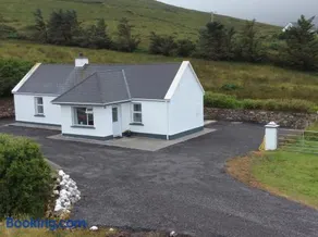 Seaview Cottage Dugort Achill Island - Image 1