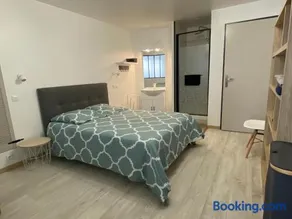 Joli T2 dans une maison de village - Image 2