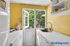 Authentic Holiday Cottage Near Fjellerup Beach - Image 2