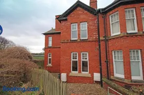Large period Chester home right on the canal. - Image 1