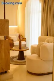 Iconic Mediterranean Hotel - Image 3