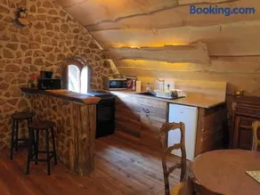 Hobbit Mont Saint Michel Castel Brandy - Image 4