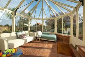 3 Bed in Brancaster Staithe oc-2024 - Image 2