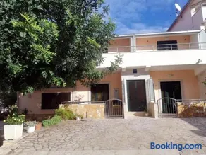 Apartments by the sea Loviste, Peljesac - 20427 - Image 1