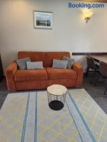Appartement à la campagne avec piscine - Image 3