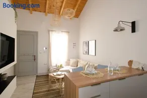 Pilos Sunrise Loft - Image 4