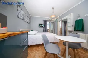 Villa Makarana Apartments - Image 3