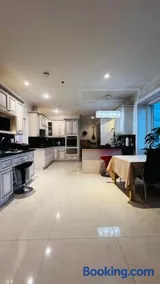 Coze home in Vancouver near YVR - Image 5
