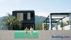 PLATINUM RESORT - Image 1