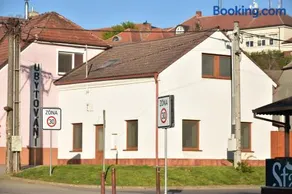 Apartmán-Hovorany - Image 1
