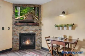 Rustic Suite · Romantic Getaway on Main Street - Rustic Suite - Image 2