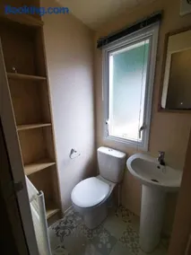 Willows Lodge with self contained garden - Image 2
