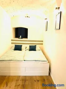 Atelier - Apartment with Garden - Image 3