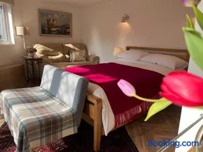 Luxury Detached Hideaway near town, beach and woods - Image 4