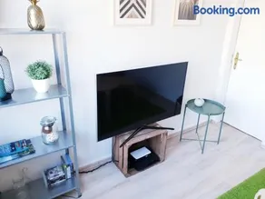 25mn to HH-2BR Kitchen&Netflix - Image 2