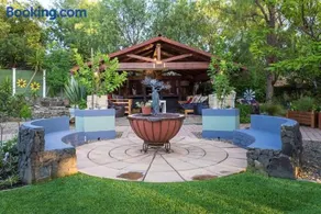 Gabbys Cottage Guesthouse - Image 3