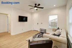 Modern Cozy and contemporary - Image 2